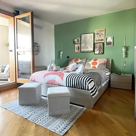 Lenta Terrazza Garbatella Гостевой дом Рим